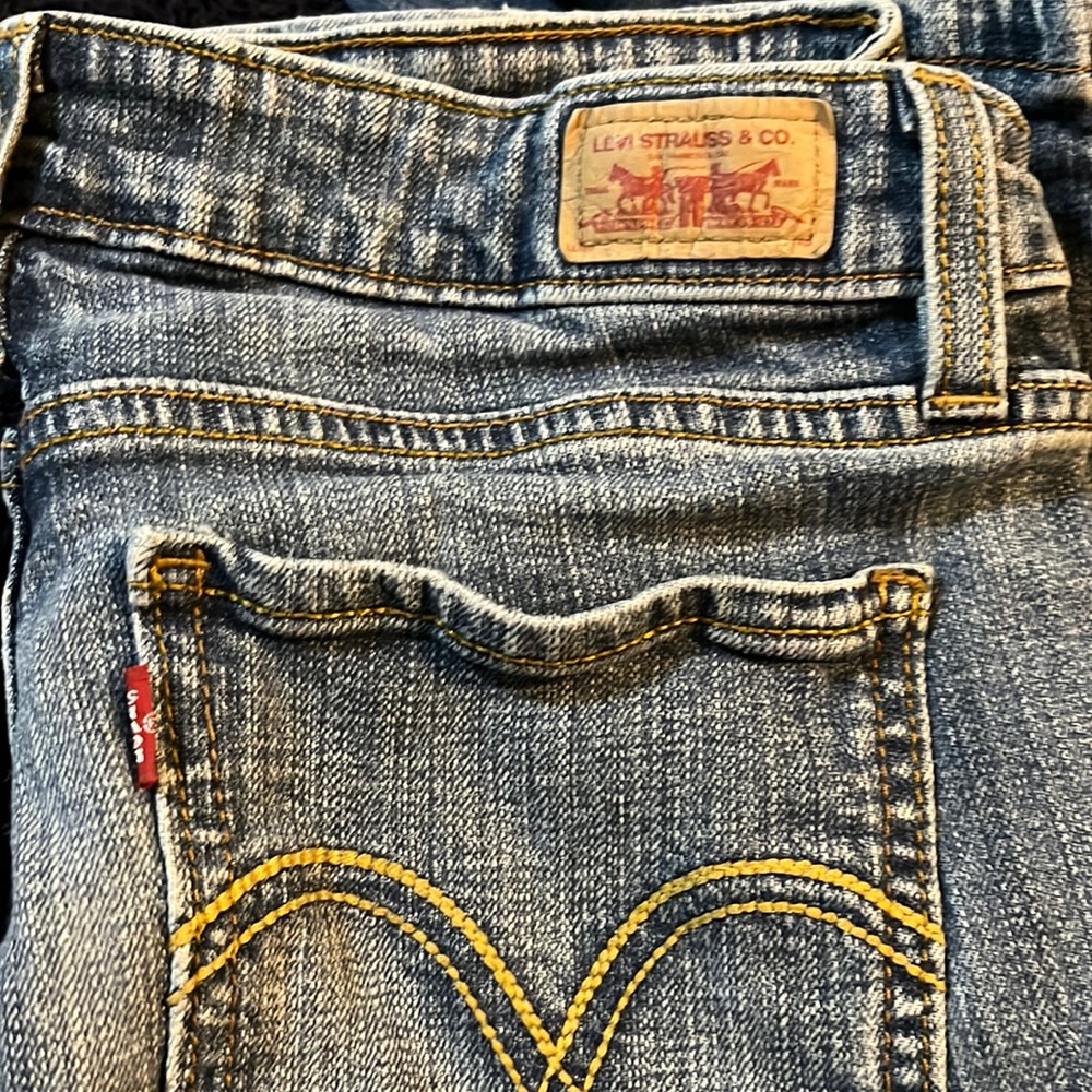 Levi size 5 medium